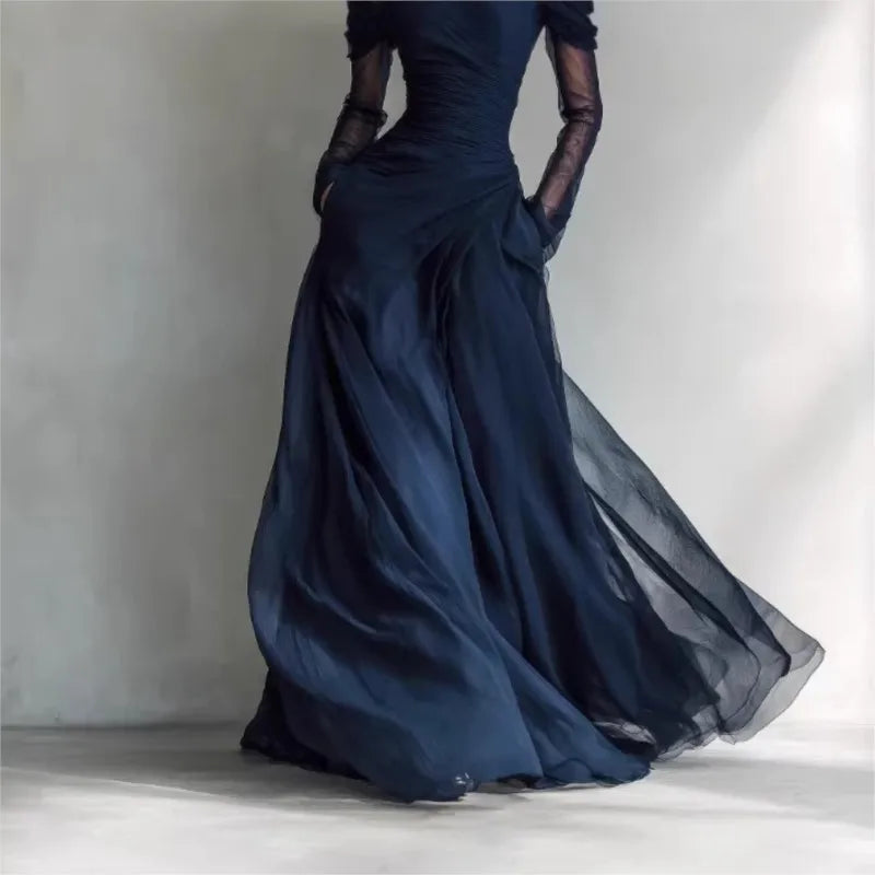 Eleonora • Long dress with bare shoulders and mesh inserts